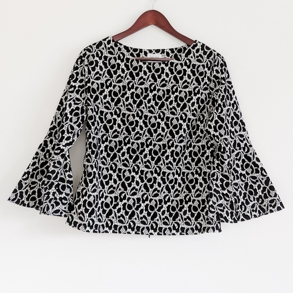Bell sleeve white and black top - Picture 1 of 4